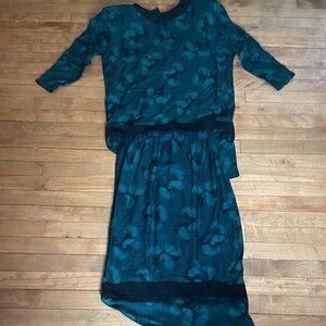 Vintage Cach’e Green Patterned skirt suit